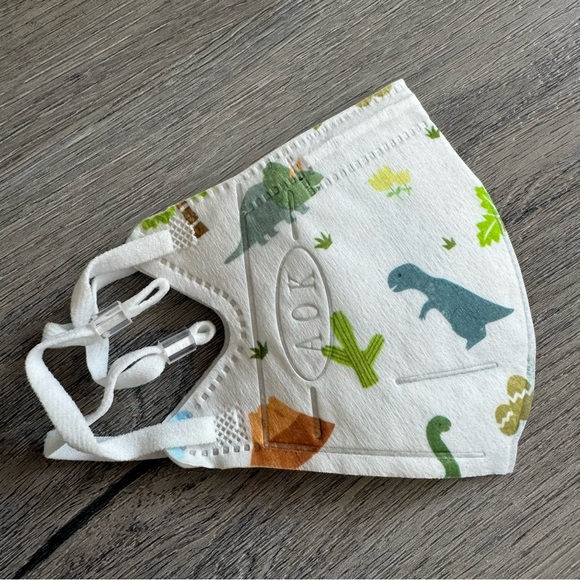 Dinosaur Print Disposable Children’s Face Masks (25pcs) - Picture 3 of 4